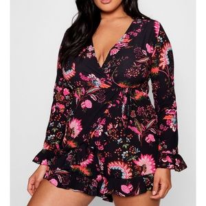NWT Boohoo long sleeve ruffle romper